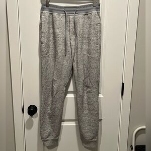 Textured Double-Knit Cotton
Jogger